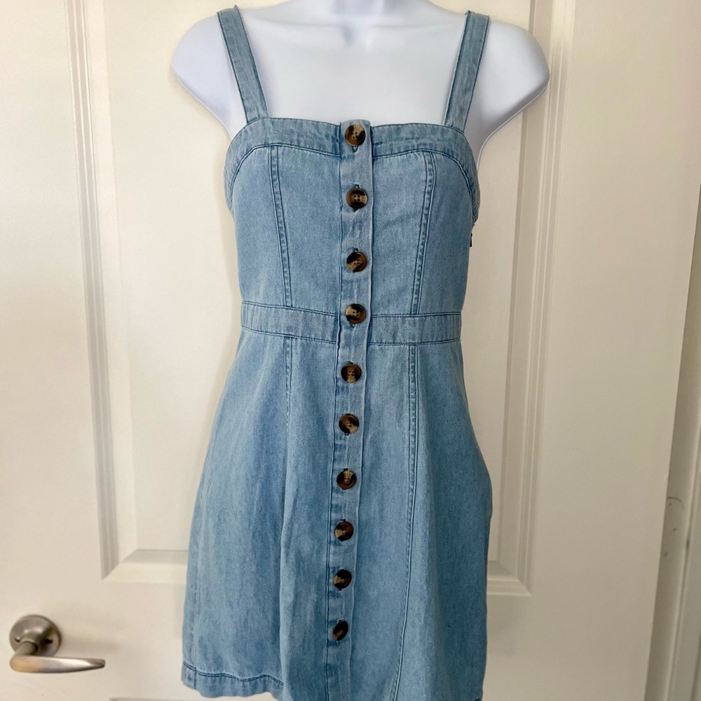 American Eagle button front denim dress